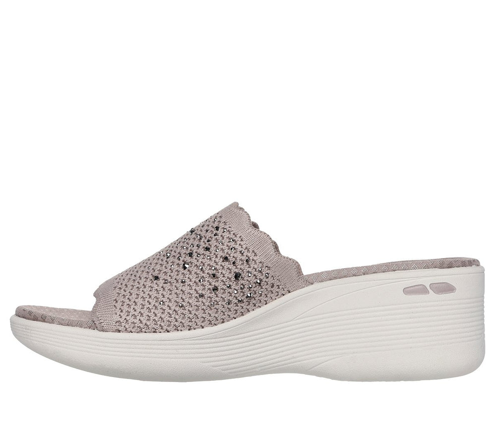 Skechers Martha Stewart: Pier-Lite - Light Essence - Women